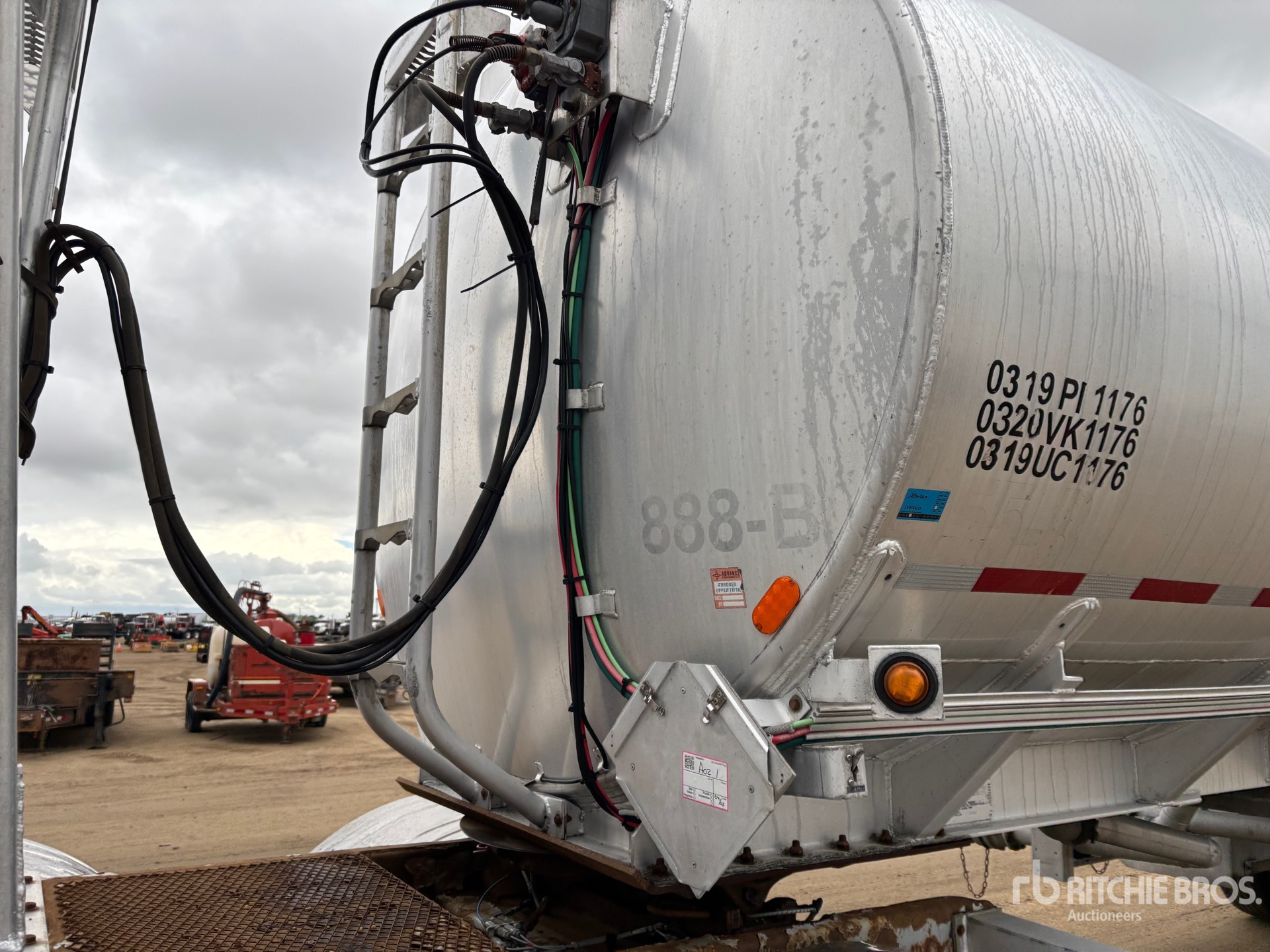 2009 Advance 25500 L SUPER B-TRAIN PUP