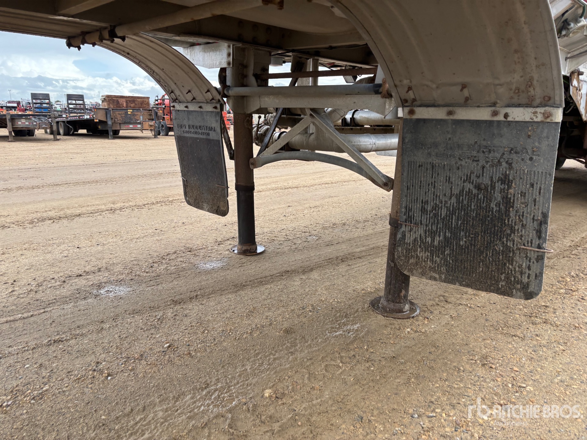2007 Advance 9378 GAL SUPER B-TRAIN LEAD