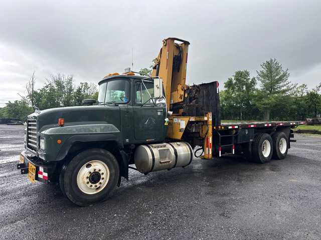 1996 IMT 2595 9070 kg Knuckle Boom on 1998 Mack RD688S 6x4 Boom Truck