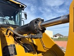Hydraulics with Bucket Tilt Cylinders