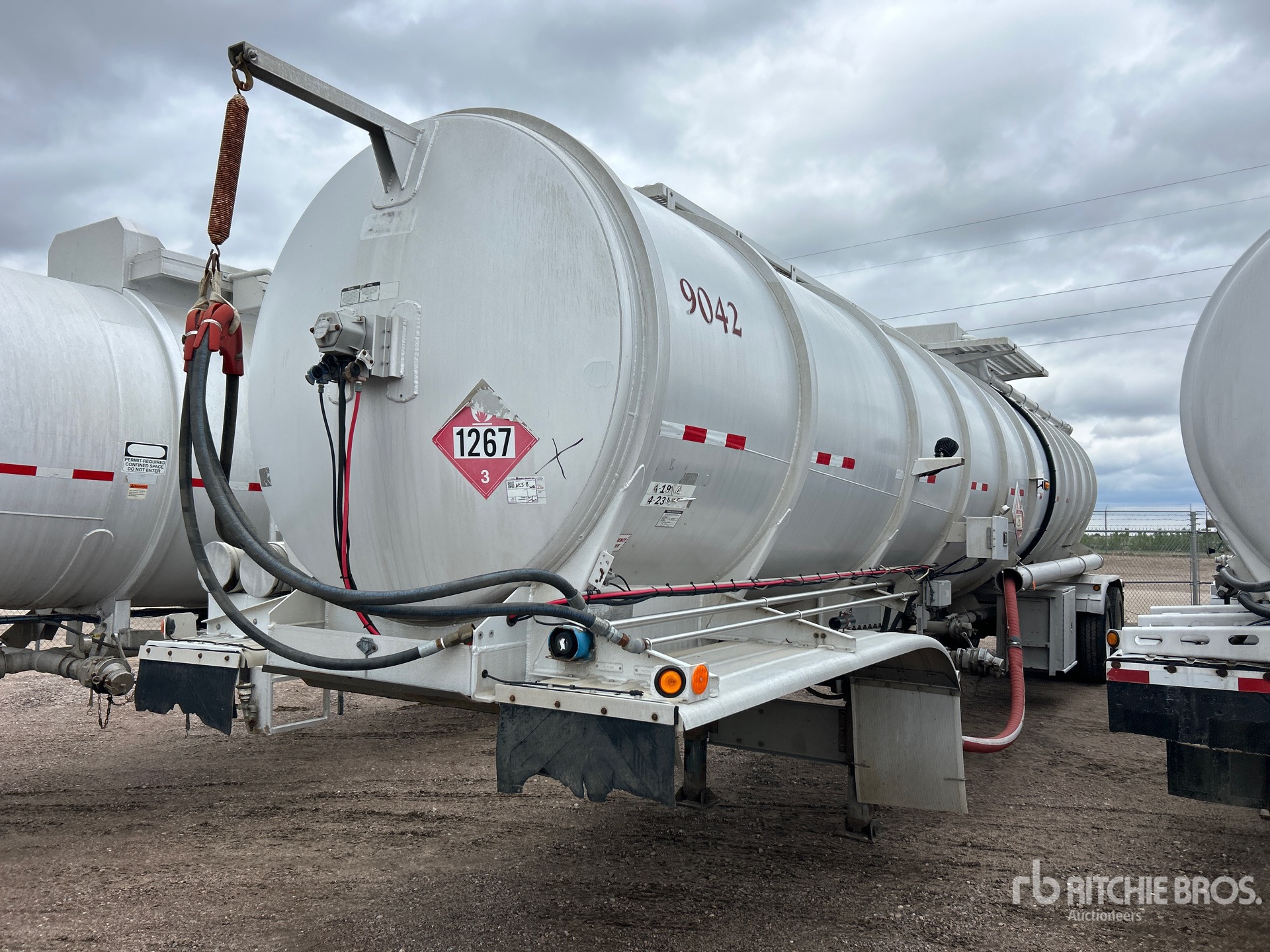 Photo of a 2014 Polar 9300 gal T/A
