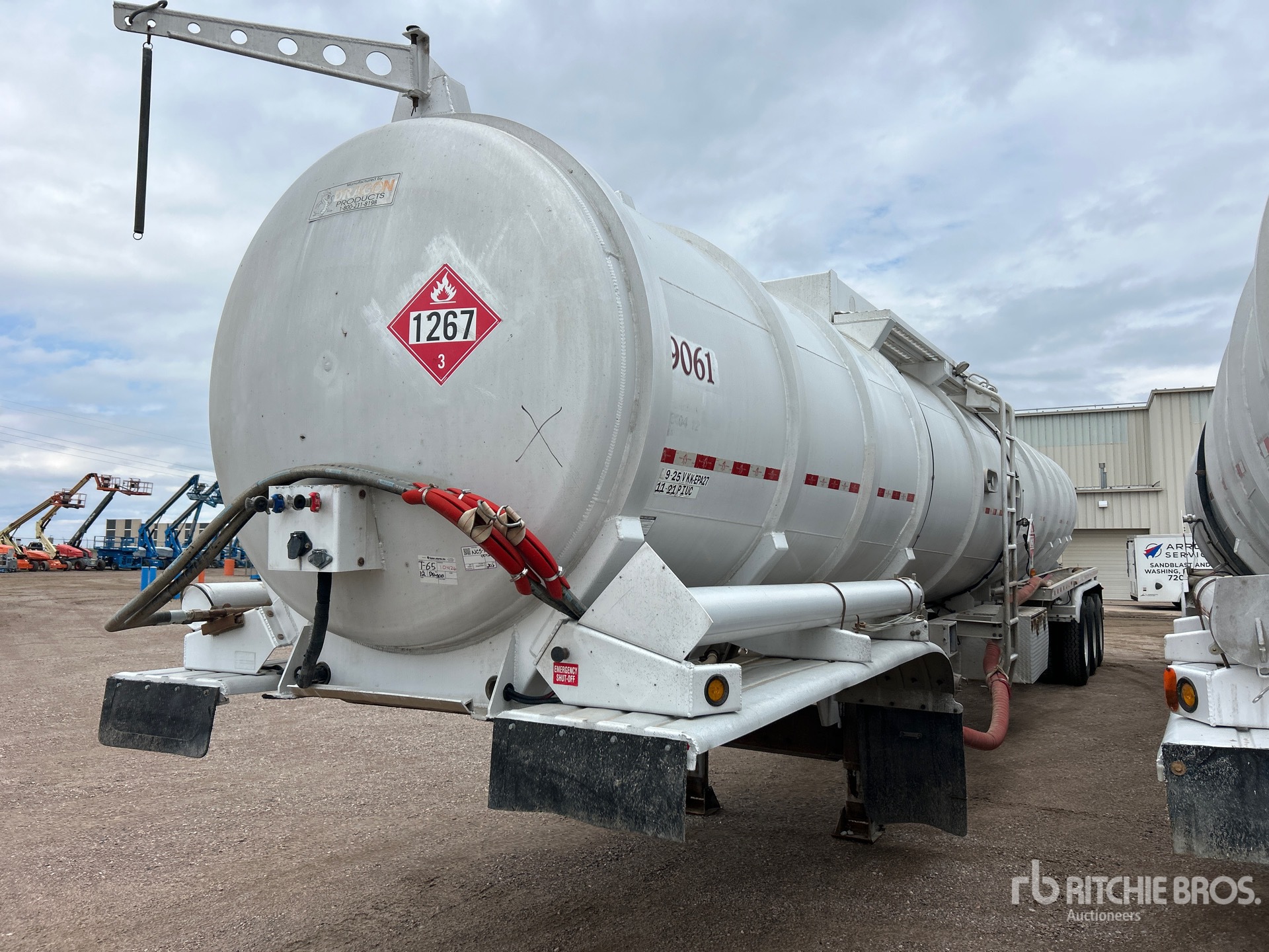 Photo of a 2012 Dragon 10500 gal Tri/A
