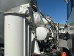 Underbody with Hydraulic Tank