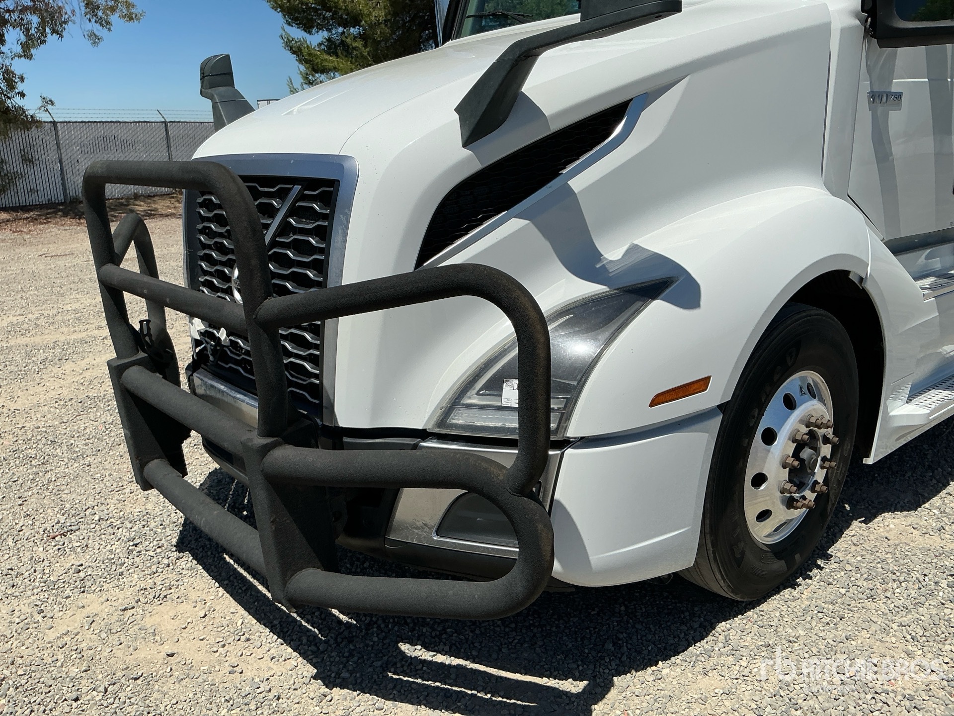 2023 Volvo VNL760