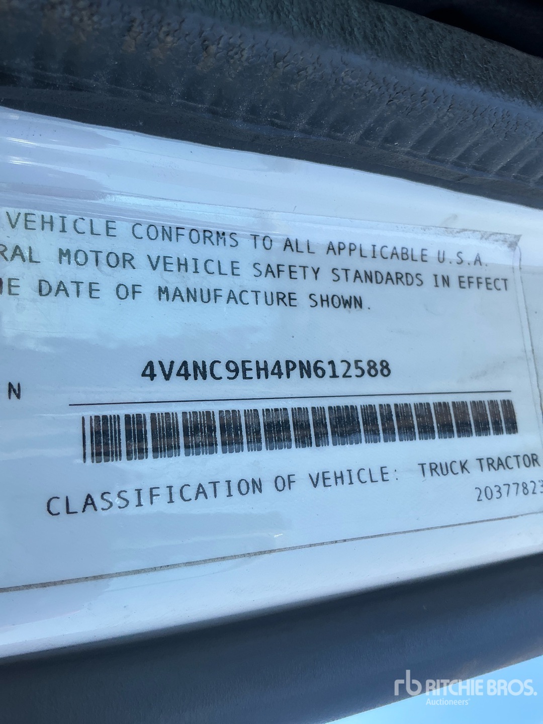 2023 Volvo VNL760
