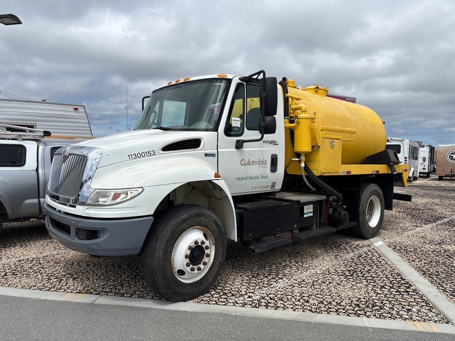 2013 International 4300 4x2 Vacuum Excavator Truck
