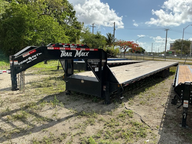 2025 Trailmaxx SD27-40 40 ft T/A Gooseneck Equipment Trailer