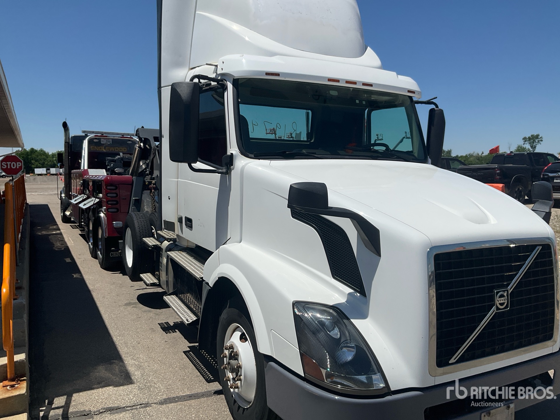 Photo of a 2017 Volvo VNL