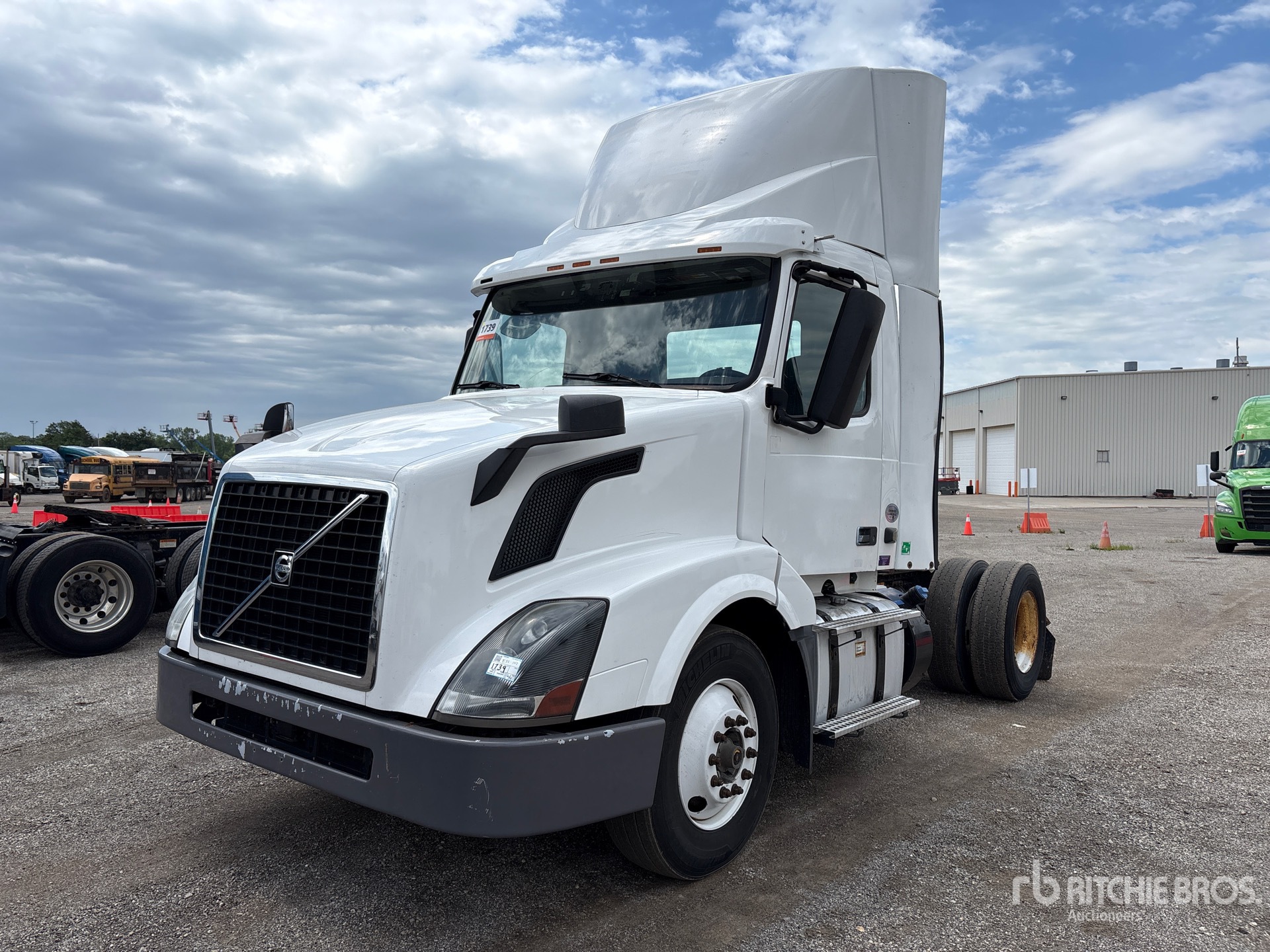 2017 Volvo VNL