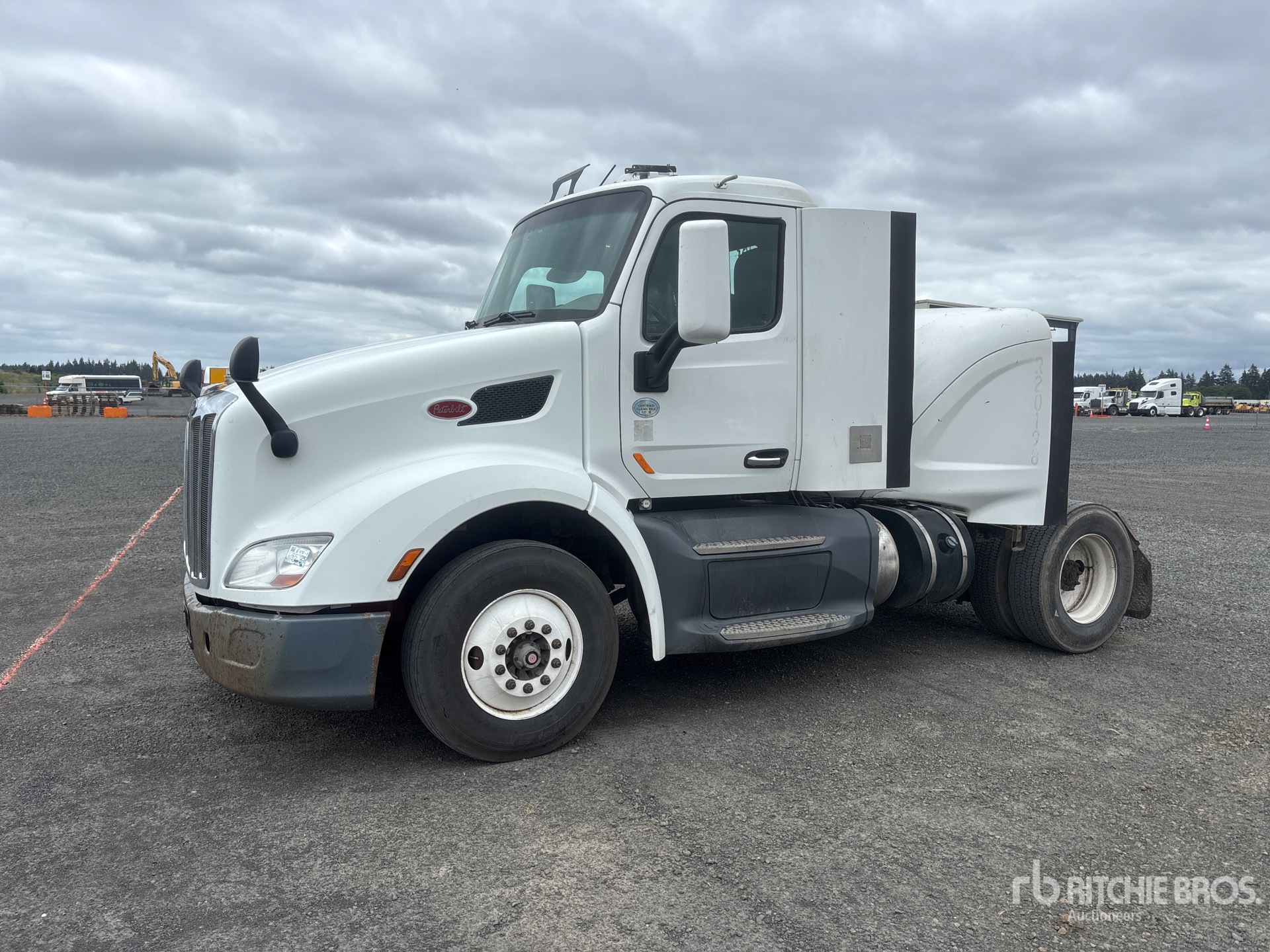 Photo of a 2018 Peterbilt 579