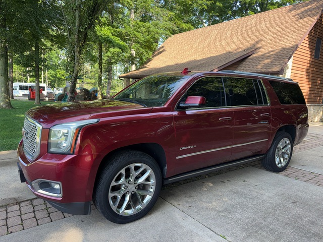 2017 GMC Yukon Denali XL 4WD SUV