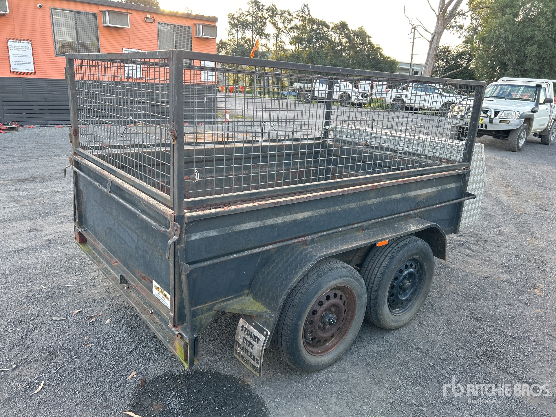 General Appearance with Picture, Right Rear Corner