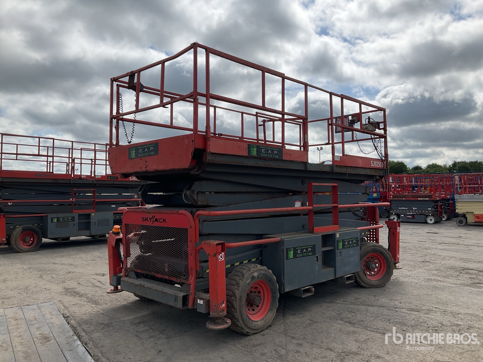 Photo of a 2013 Skyjack SJ9250RT