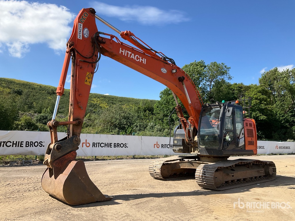 2015 Hitachi ZX225USLC-5B Tracked Excavator | Ritchie Bros