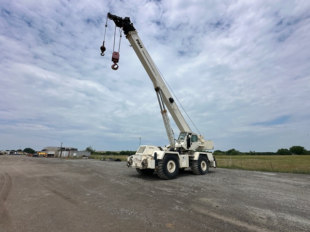P & H CN175 75 ton 4x4x4 Rough Terrain Crane