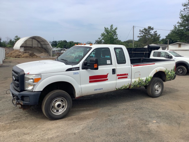 2016 Ford F350 XL 4x4 Extended Cab Pickup