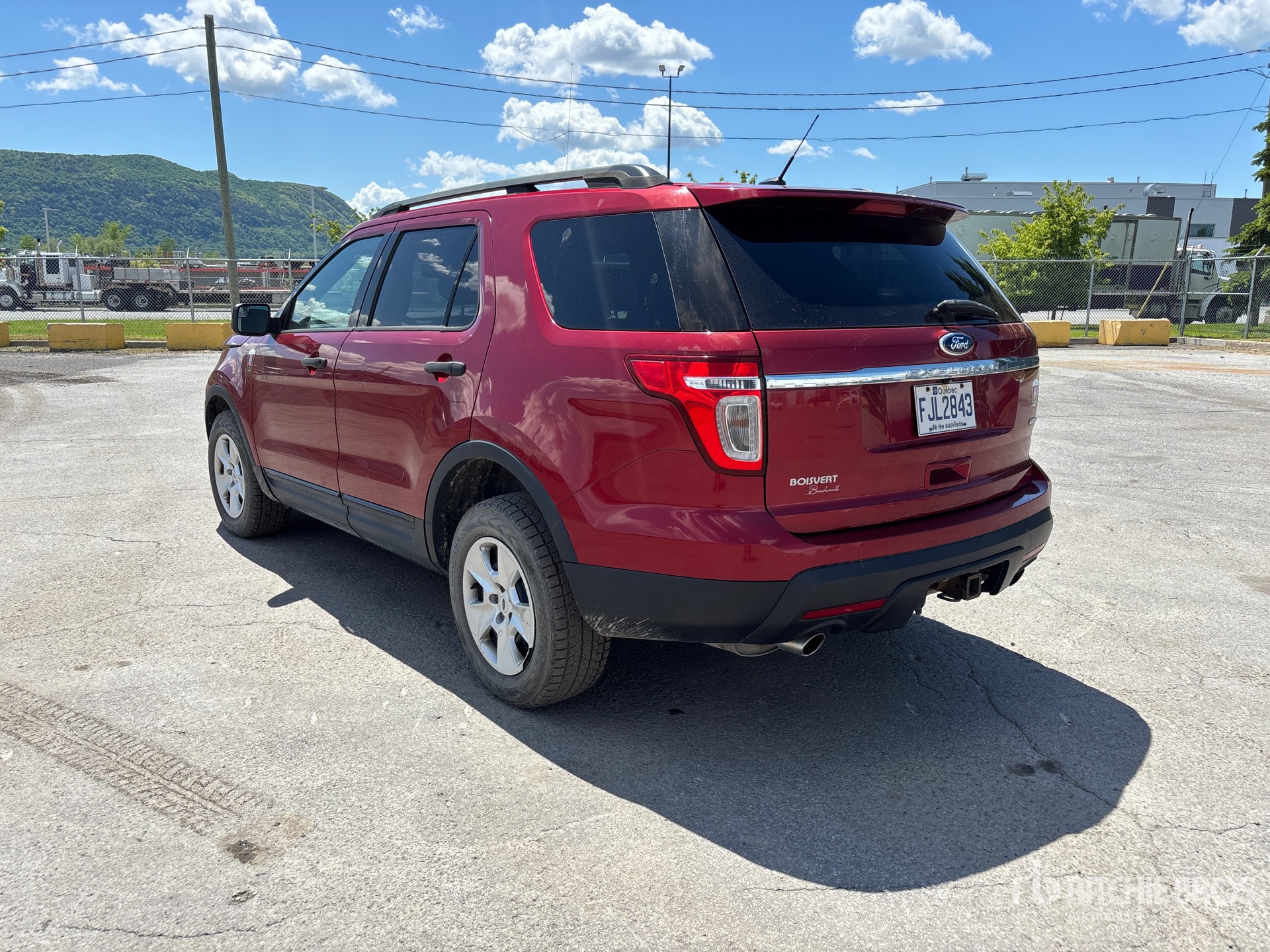 General Appearance with Picture, Left Rear Corner
