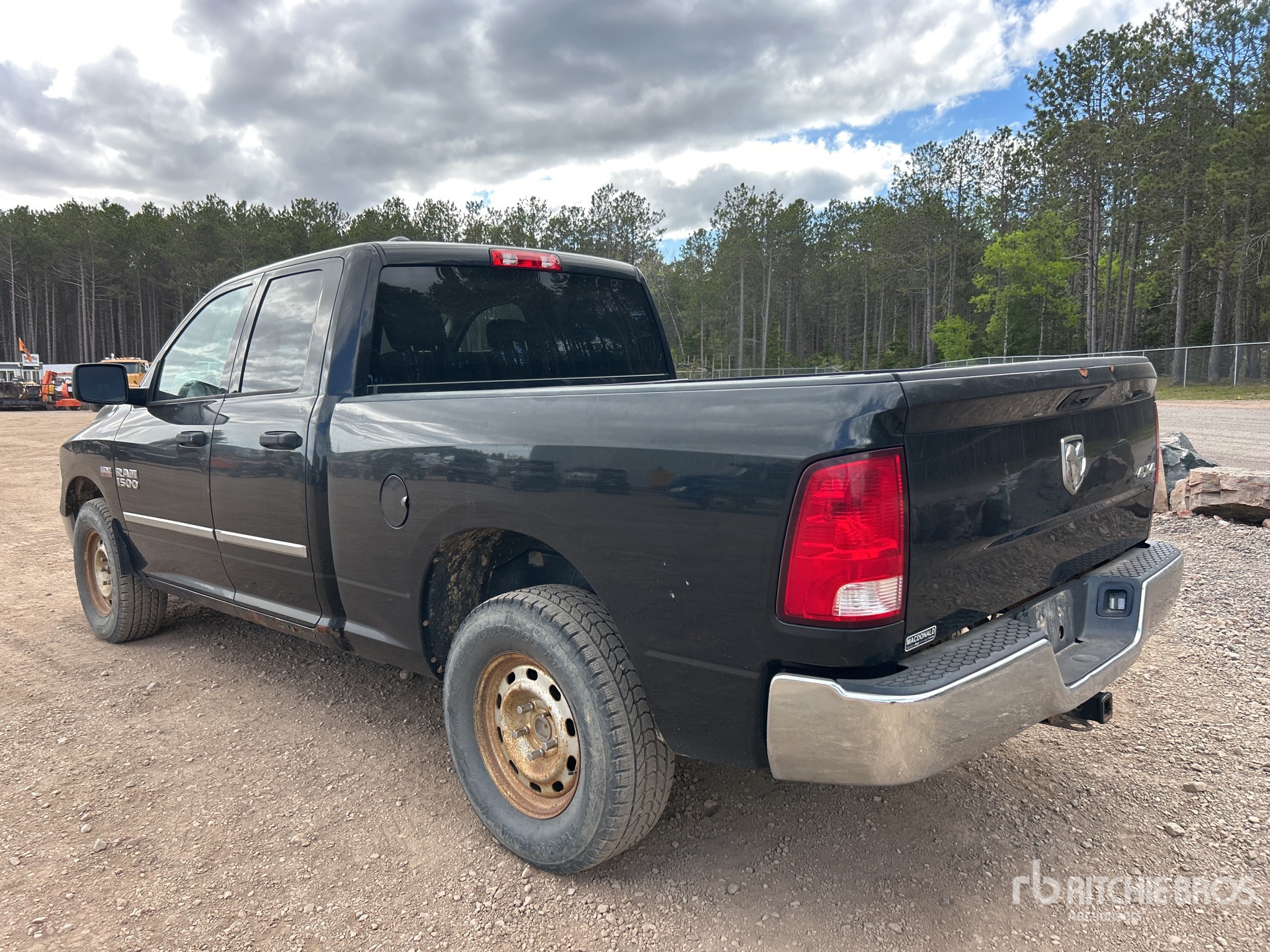 General Appearance with Picture, Left Rear Corner