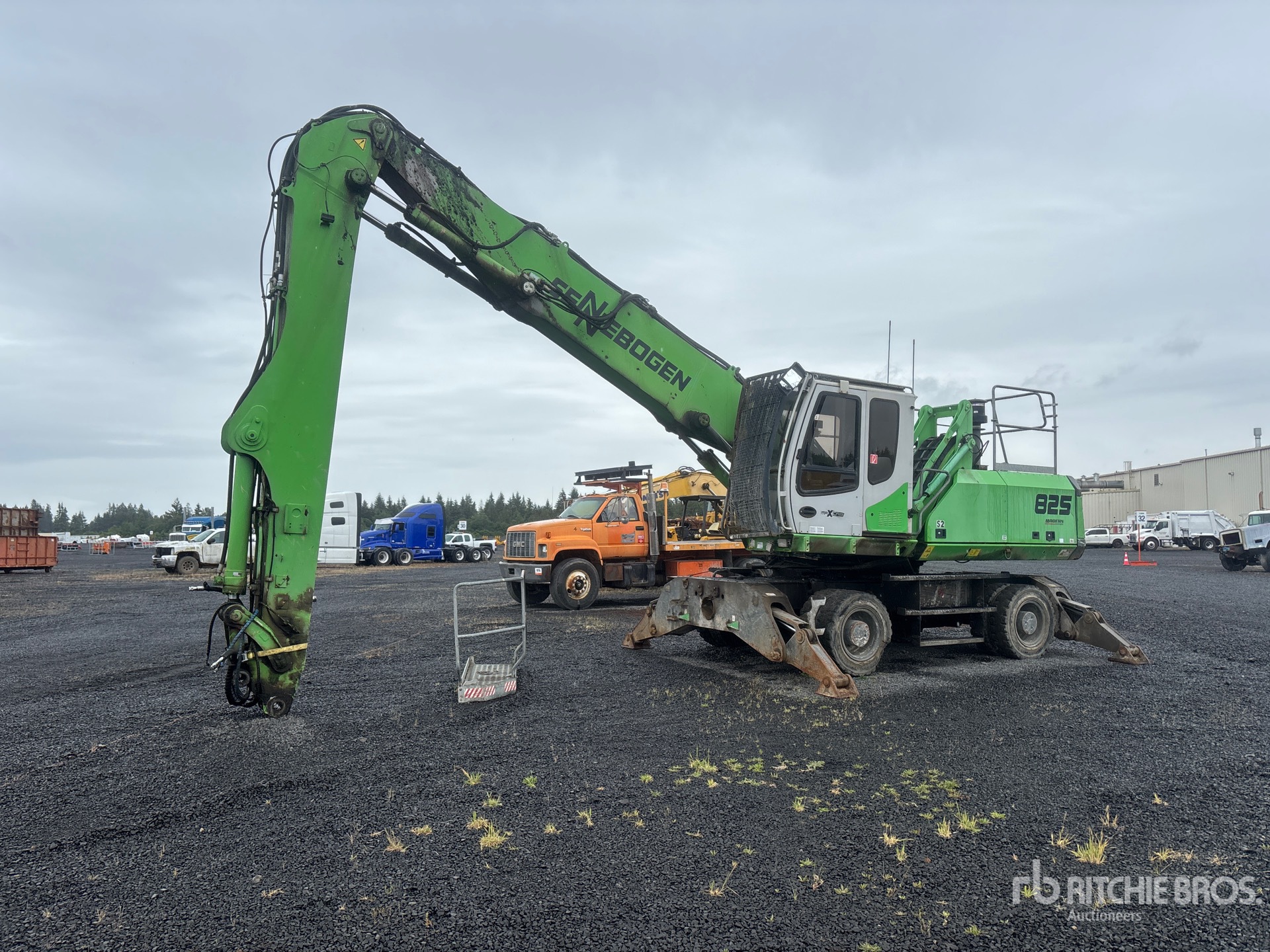 Photo of a 2015 Sennebogen 825