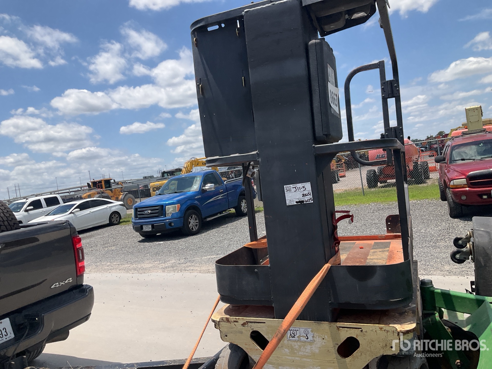 Photo of a 2013 JLG 1230ES