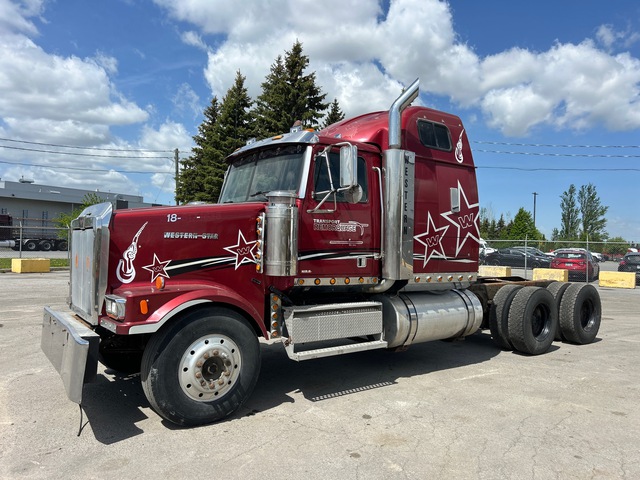 2001 Western Star 4900 6x4 Sleeper Cab and Chassis