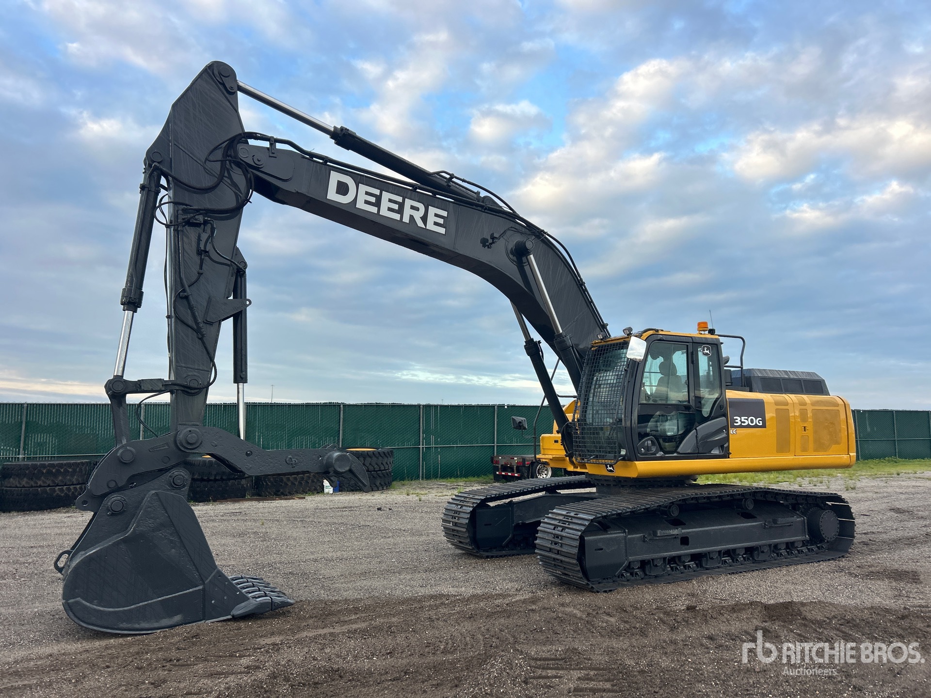 2021 John Deere 350G LC