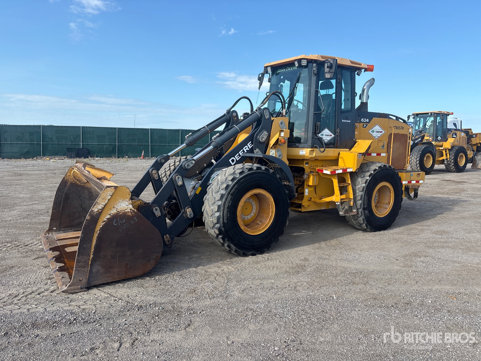 Photo of a 2021 John Deere 624 P-TIER