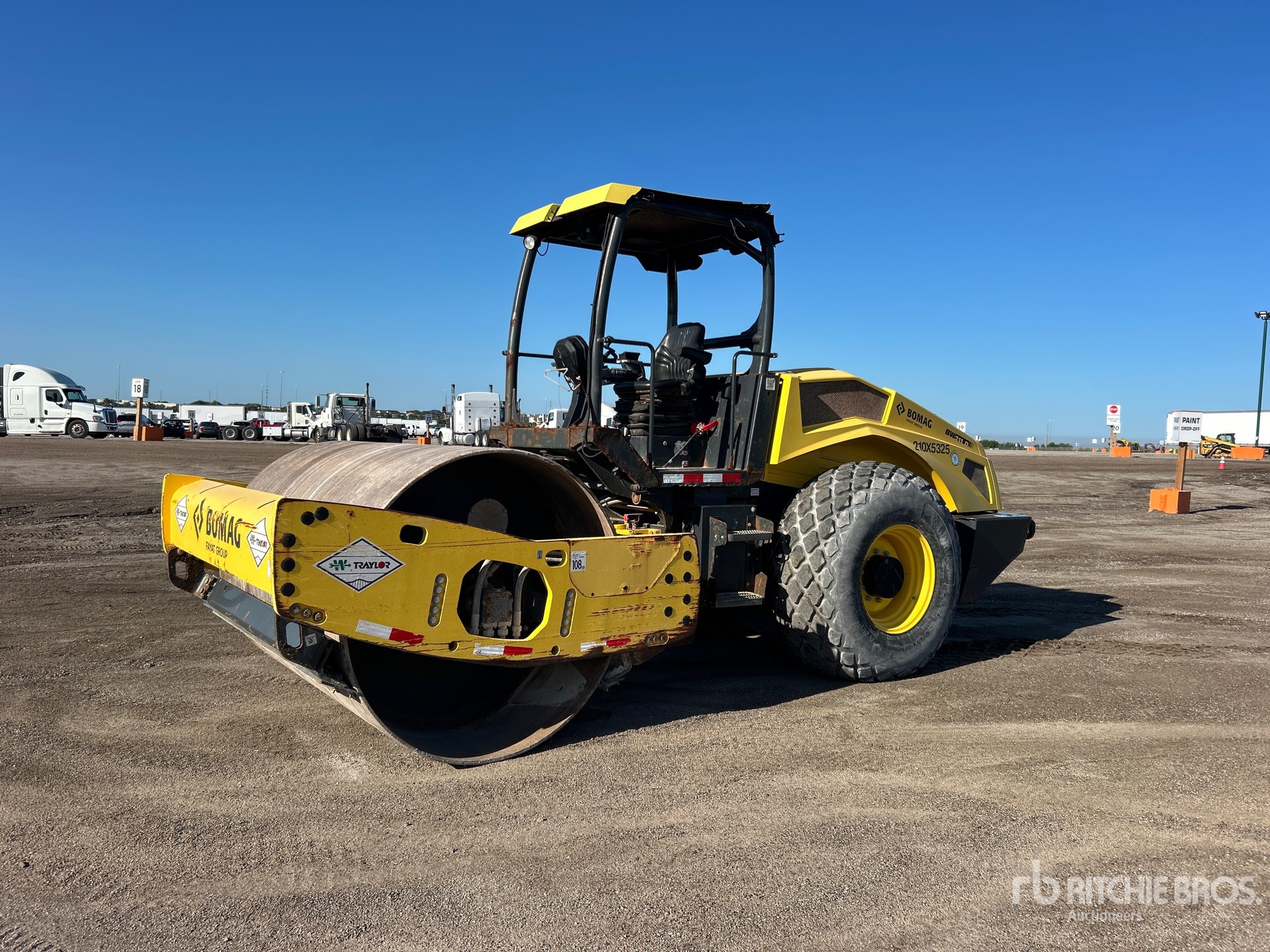 Photo of a 2021 Bomag BW211D-5