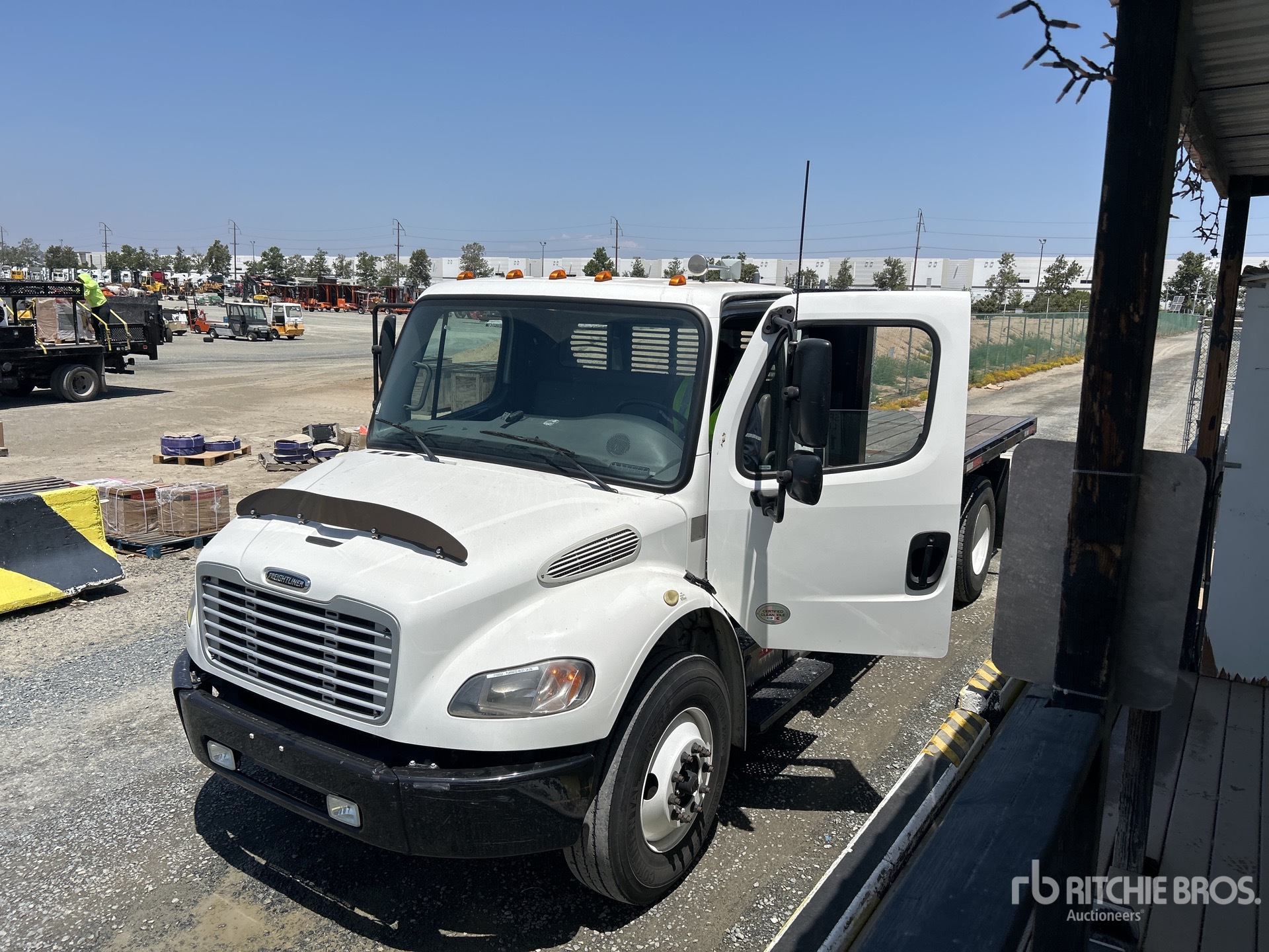 2019 Freightliner M2 106
