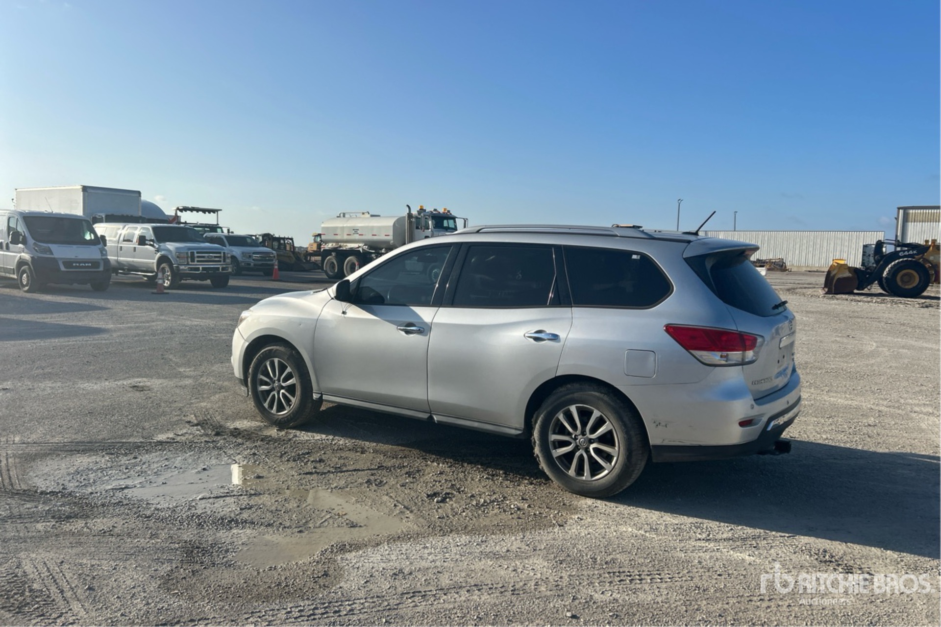 General Appearance with Picture, Left Rear Corner