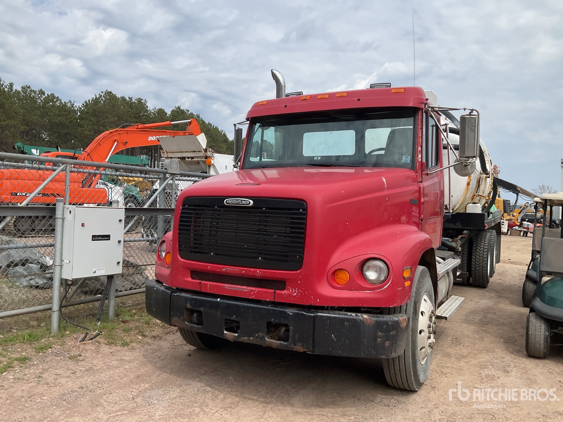 Photo of a 2001 Freightliner FL 112