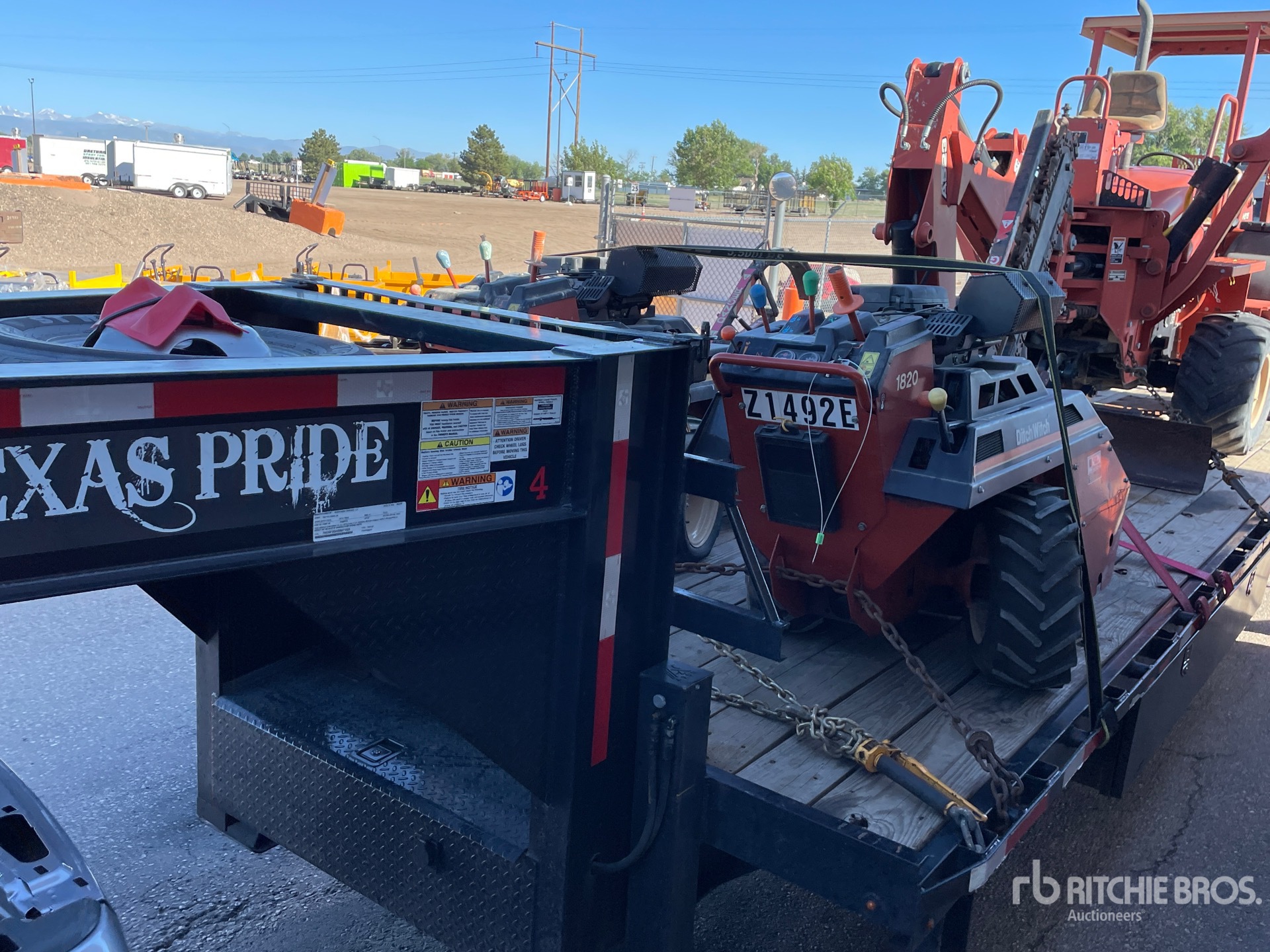Photo of a 2005 Ditch Witch 1820HE