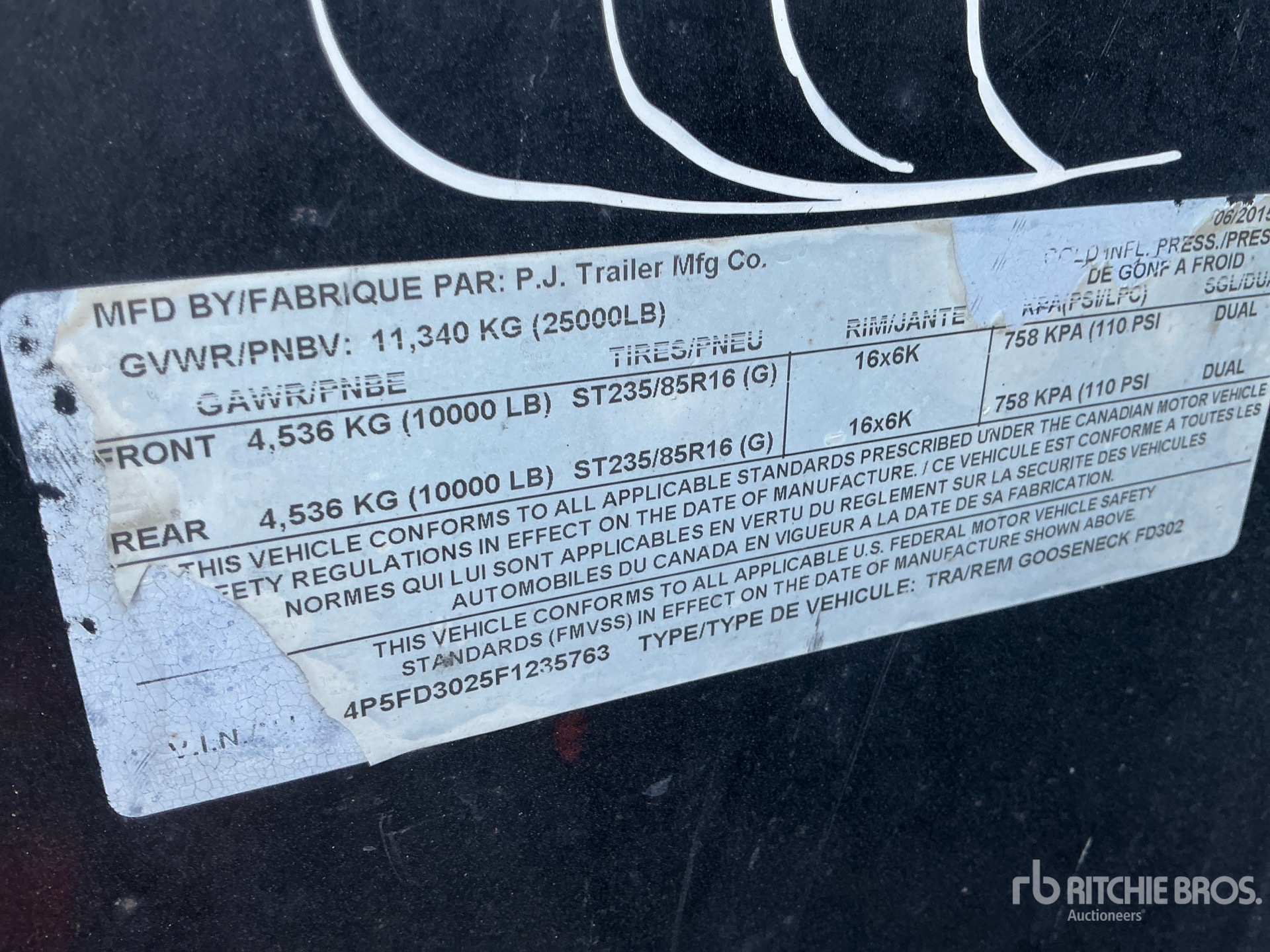 Photo of a 2015 Pj Trailers 30 ft T/A Gooseneck