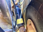 Chassis with Suspension Cylinders
