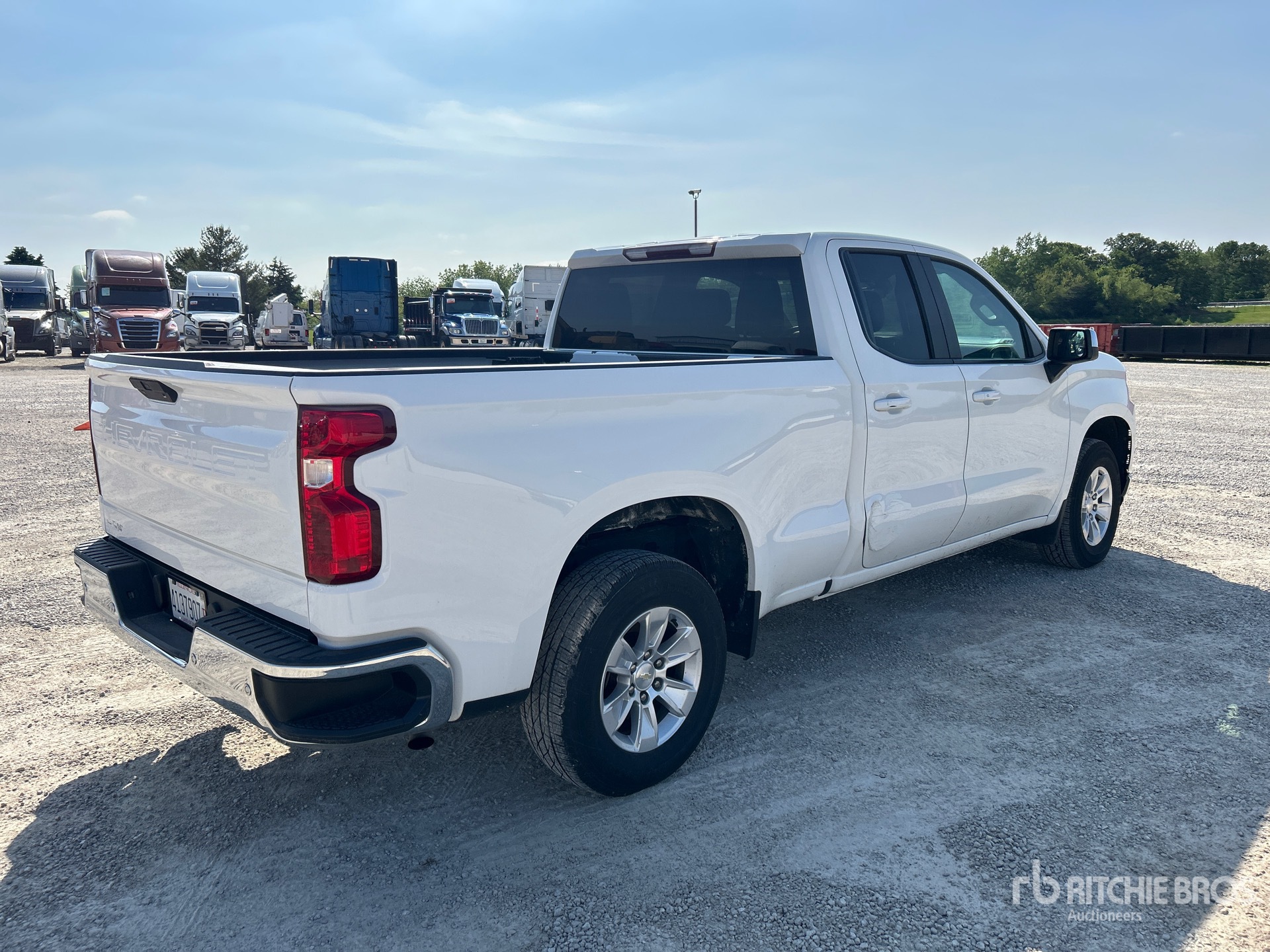 General Appearance with Picture, Right Rear Corner