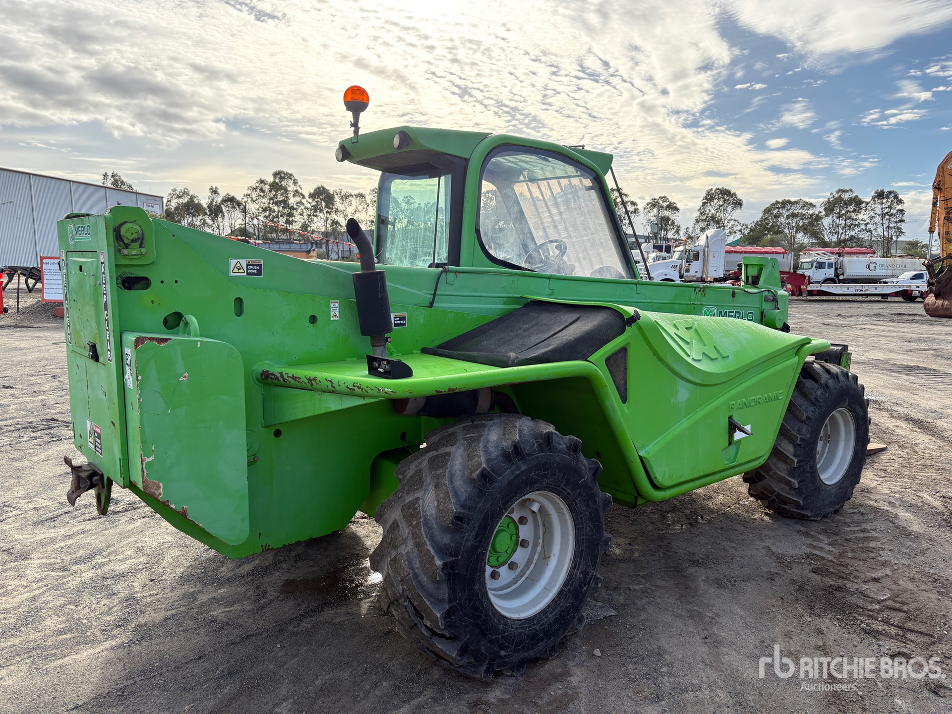 General Appearance with Picture, Right Rear Corner