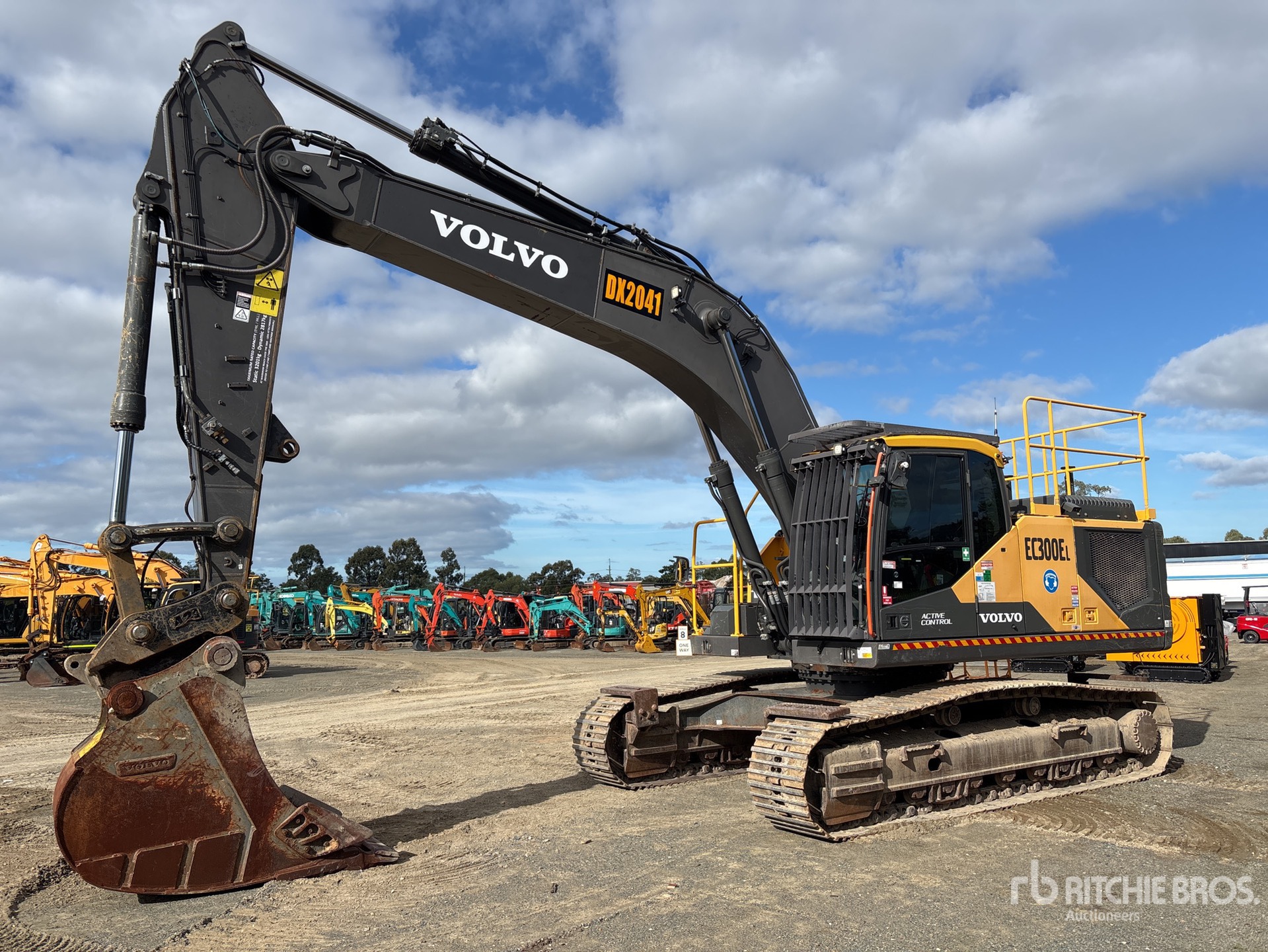 Photo of a 2021 Volvo EC300EL