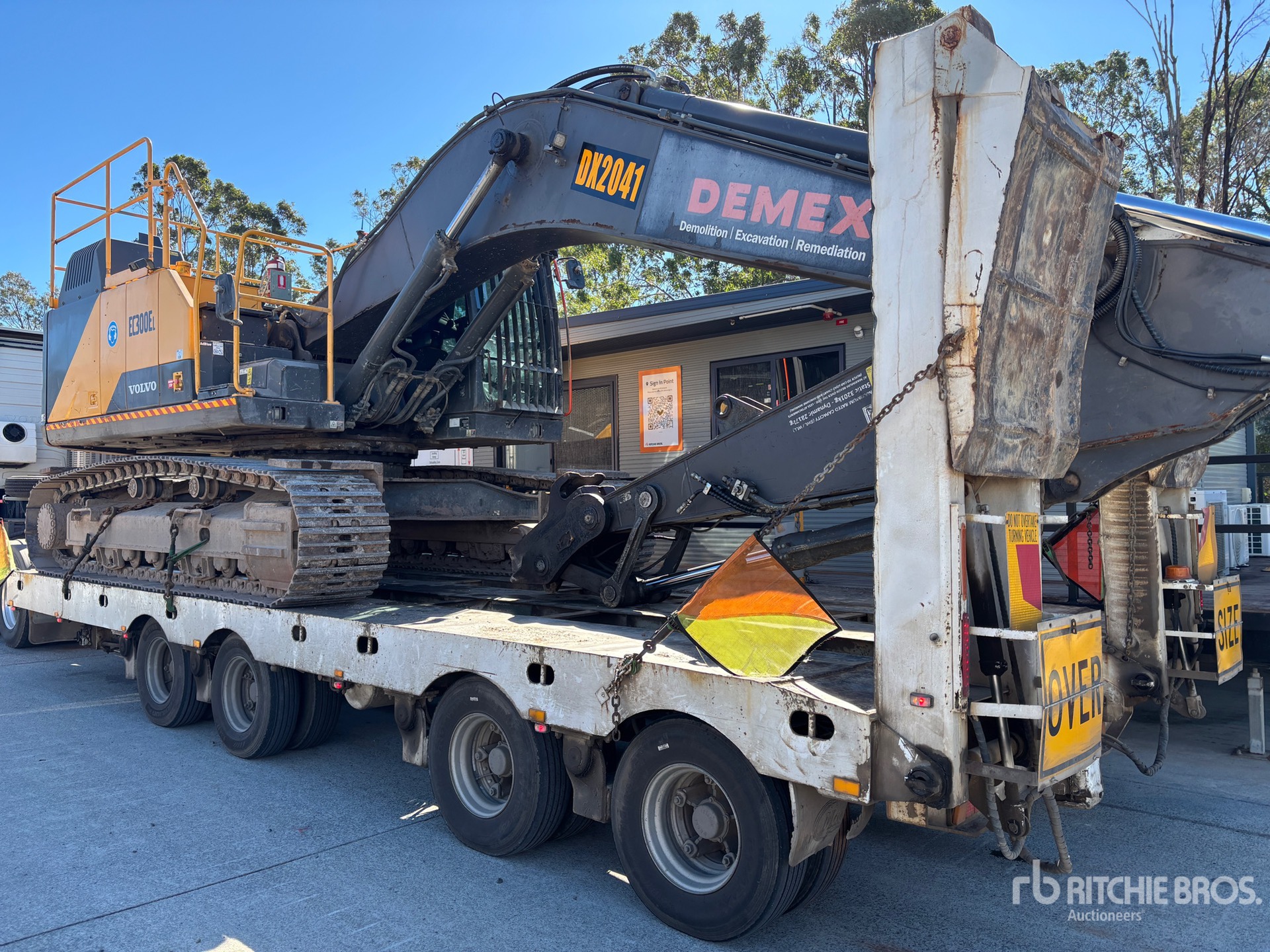 Photo of a 2021 Volvo EC300EL