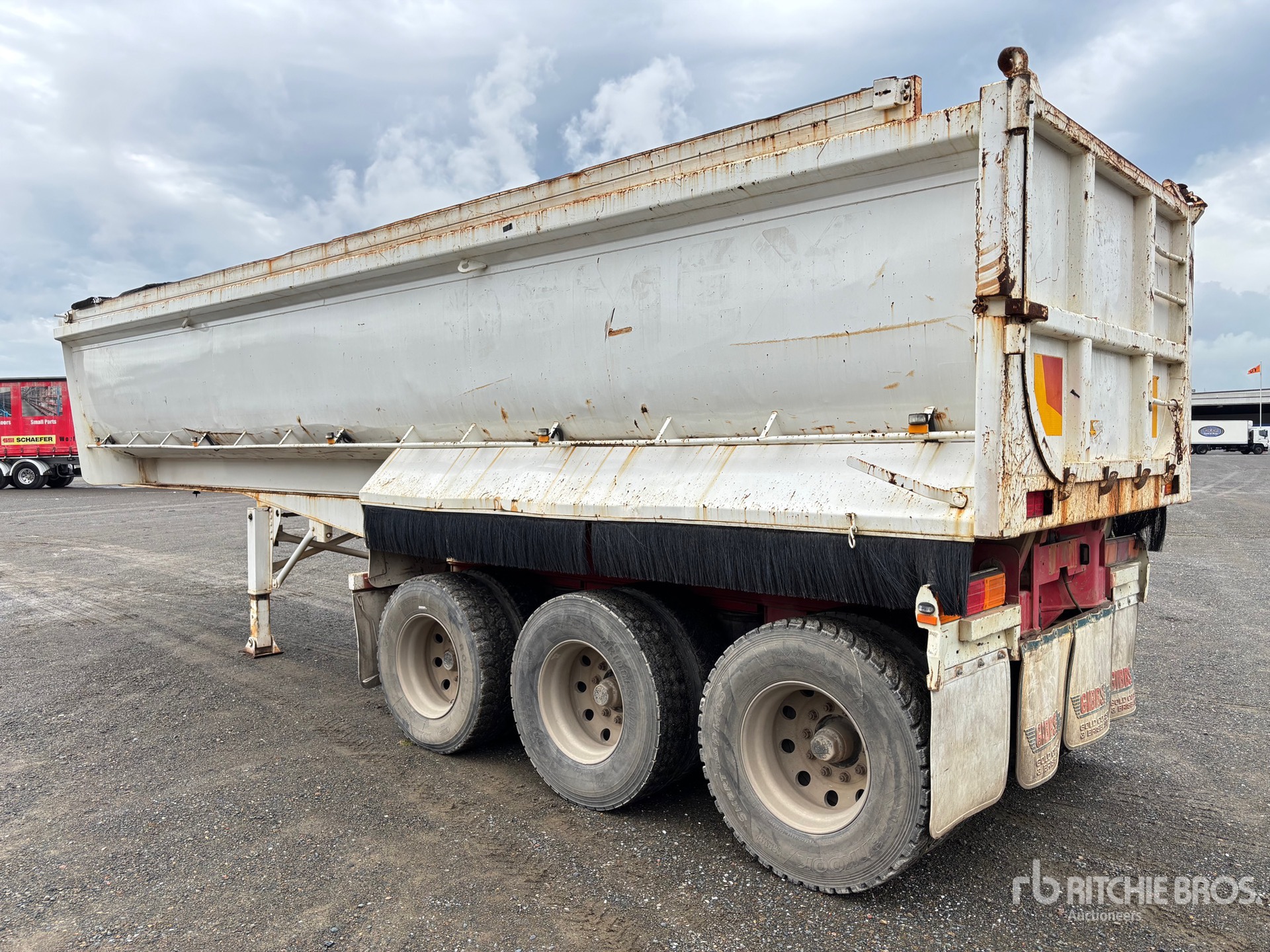 General Appearance with Picture, Right Rear Corner