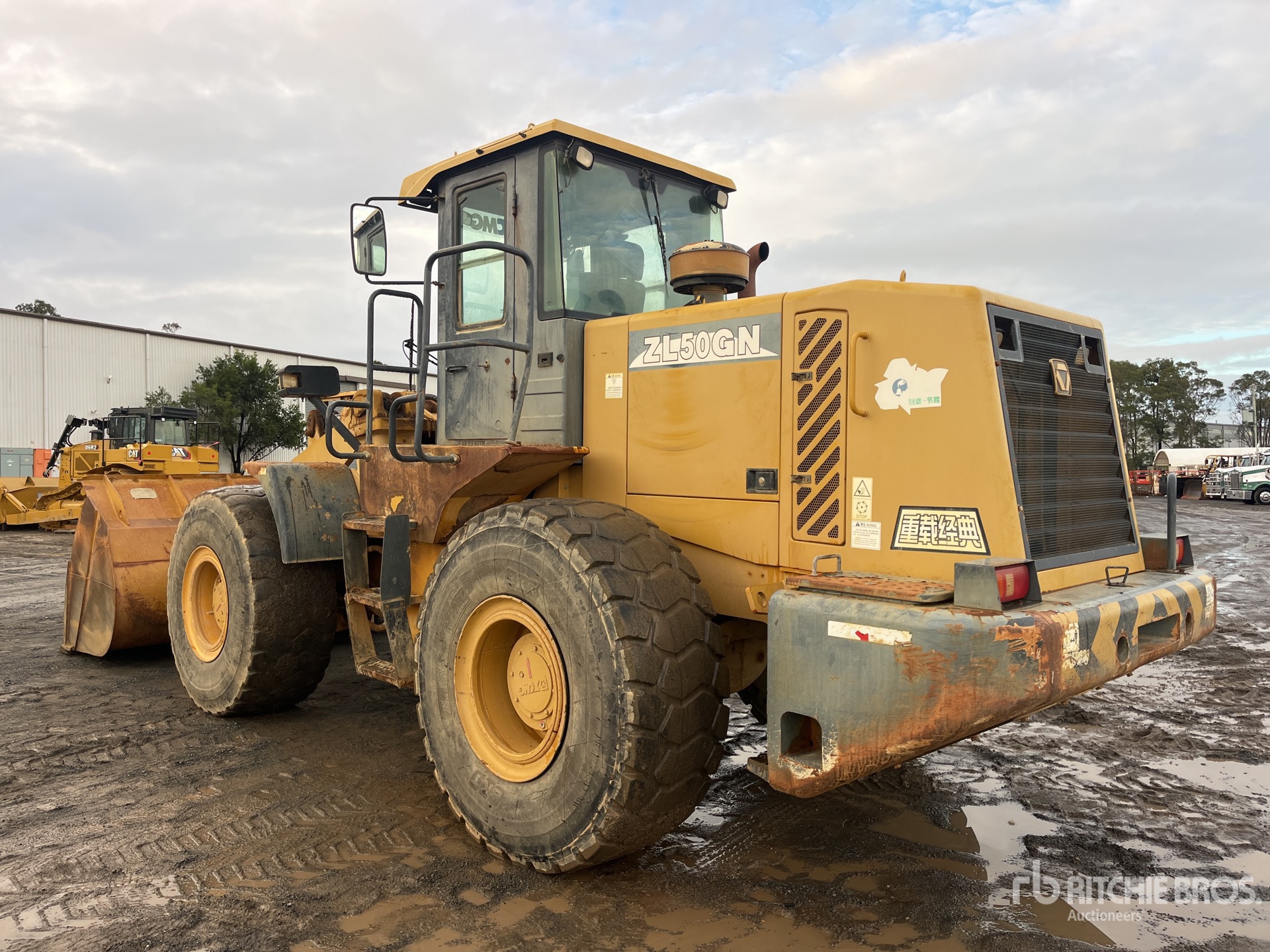 General Appearance with Picture, Left Rear Corner