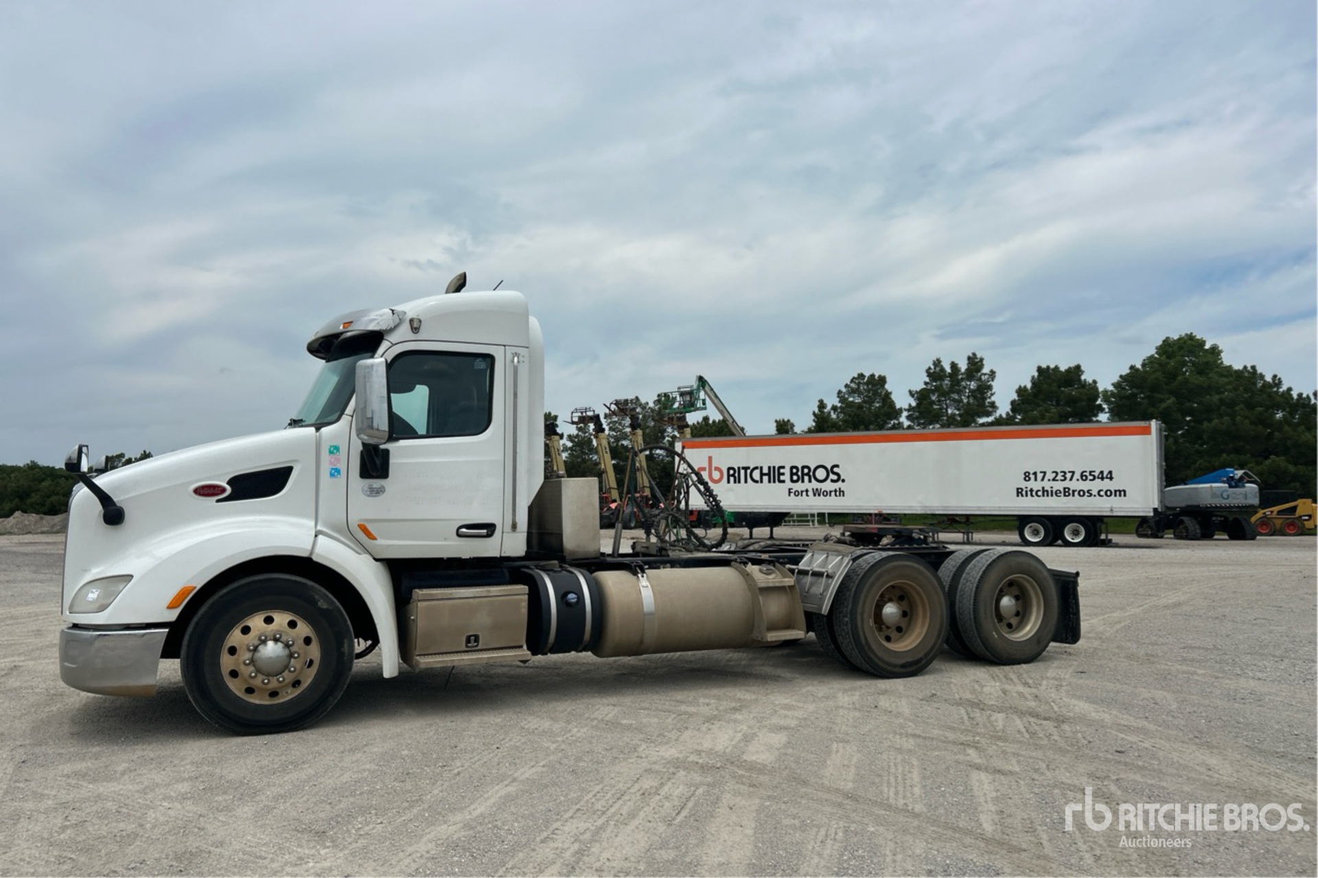 Photo of a 2018 Peterbilt 579
