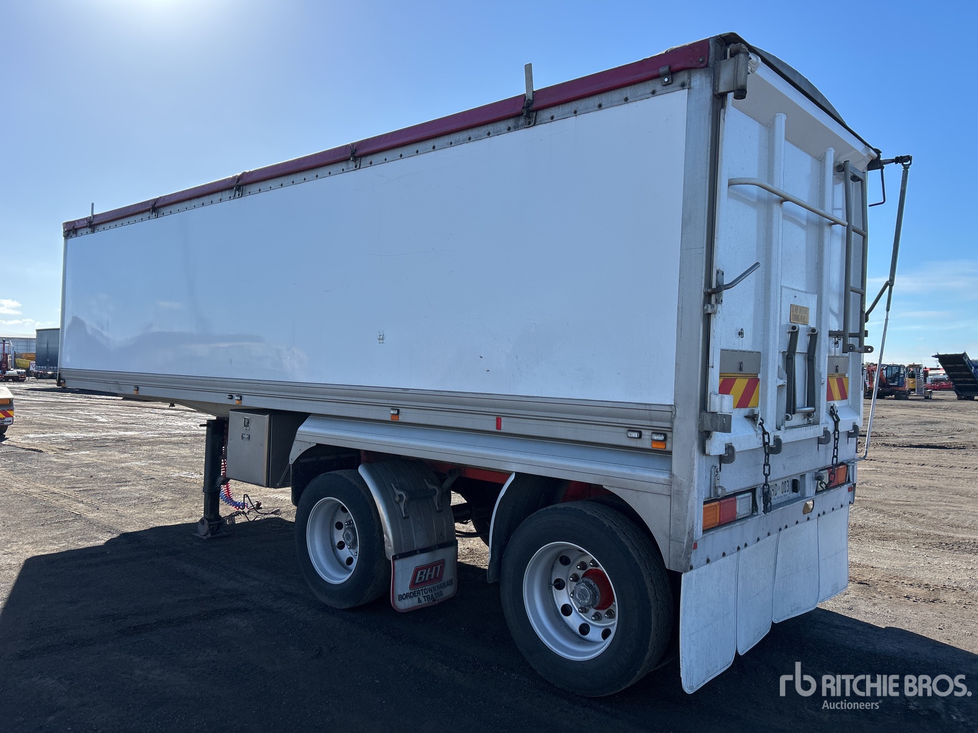 General Appearance with Picture, Right Rear Corner