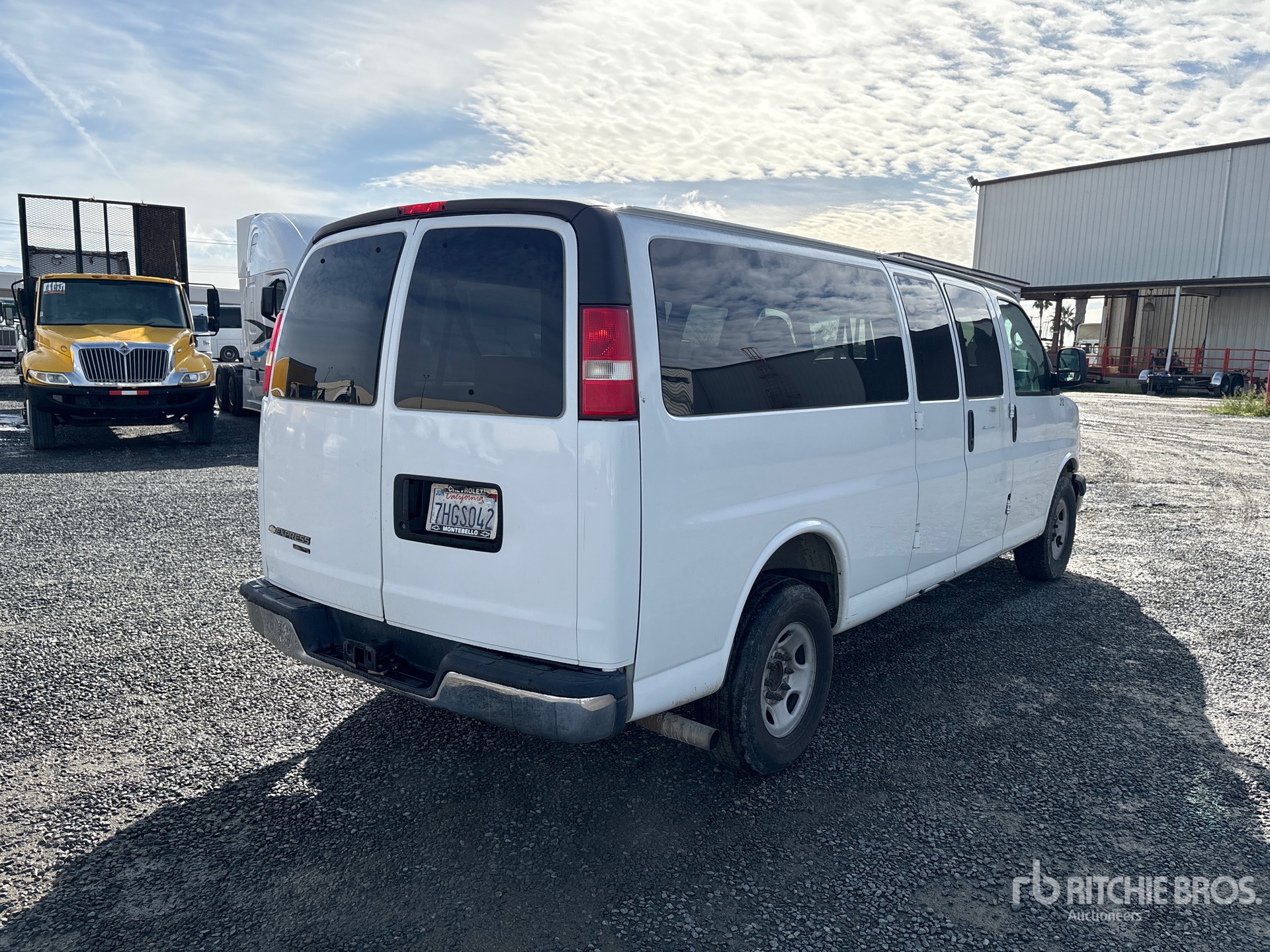 General Appearance with Picture, Right Rear Corner