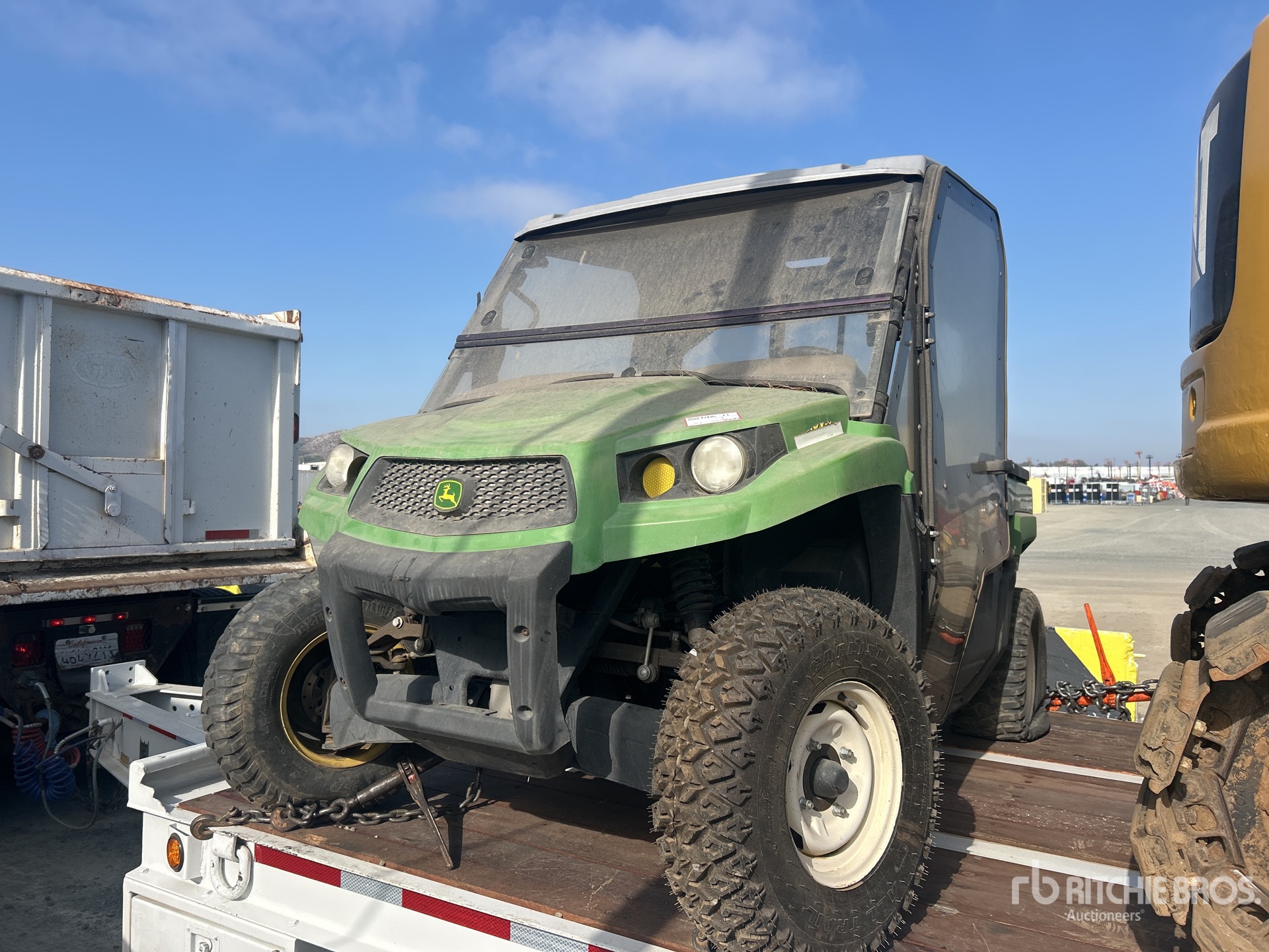 Photo of a 2012 John Deere XUV 550