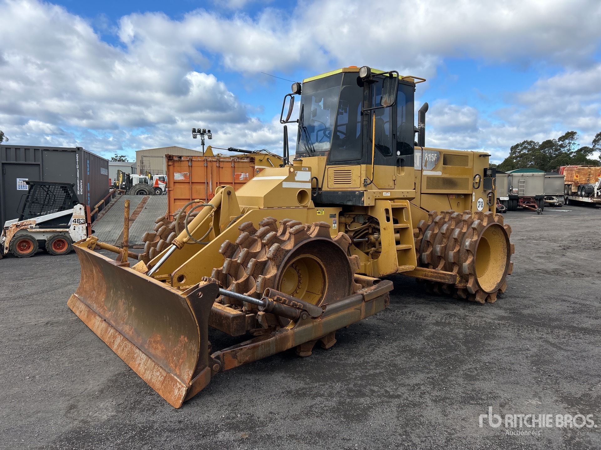 Photo of a 2005 Caterpillar 815F