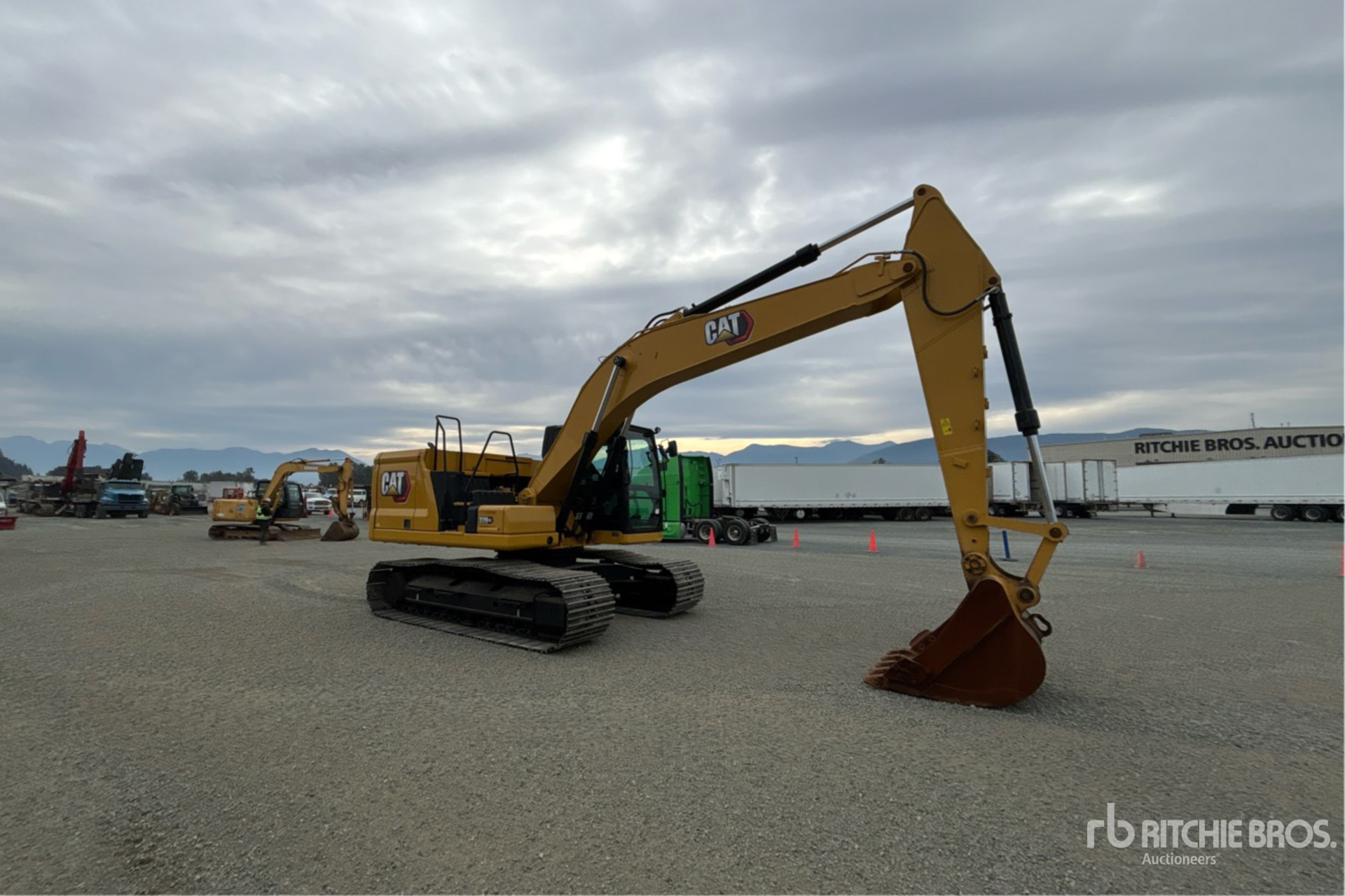 2022 Caterpillar 320 GC