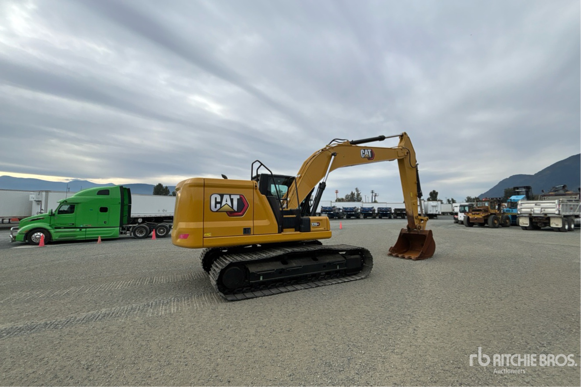2022 Caterpillar 320 GC