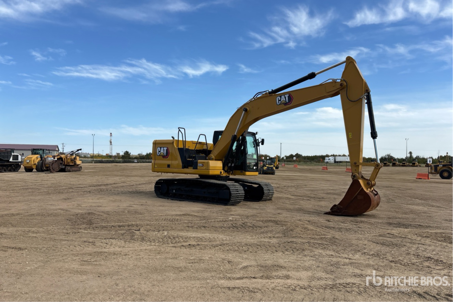 2023 Caterpillar 320 GC