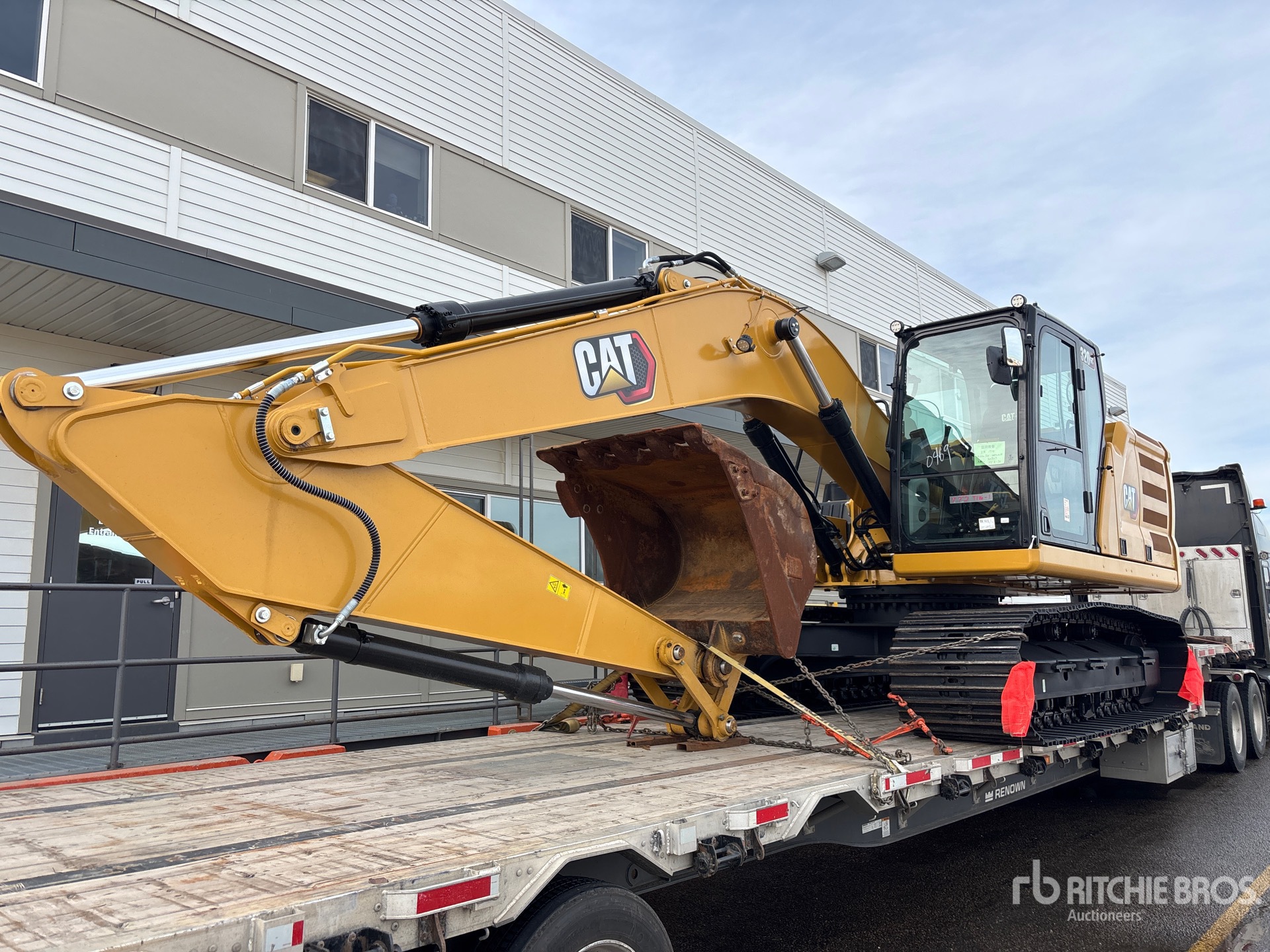 2023 Caterpillar 320 GC