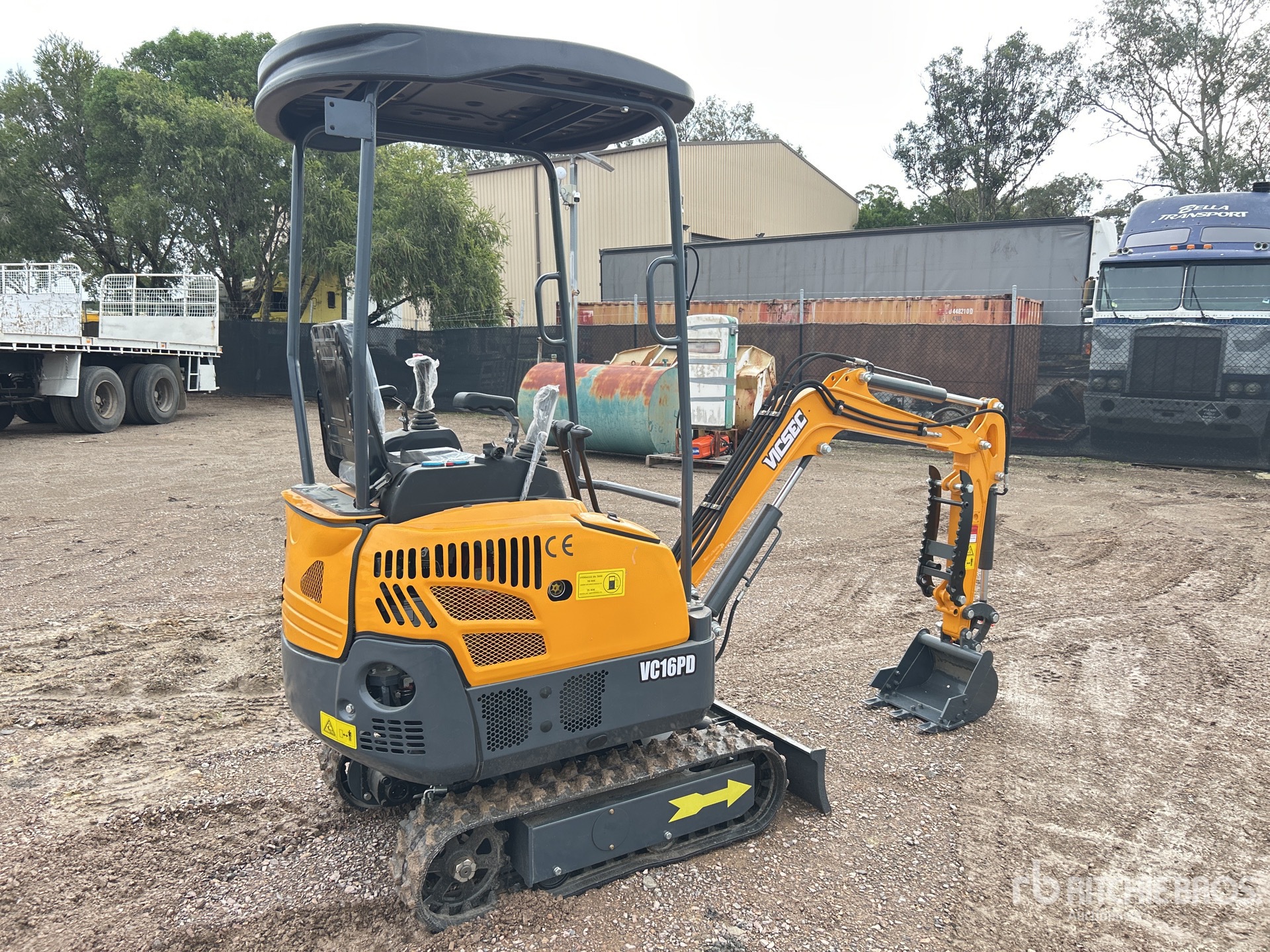 General Appearance with Picture, Right Rear Corner